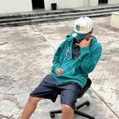 Escucha a Yvng Crisp, mira videos musicales, lee su biografía, consulta las fechas de las gira y más.