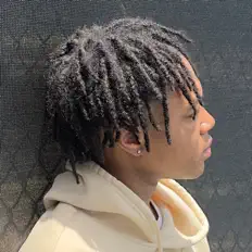 STA KTを聴いたり、ミュージックビデオを鑑賞したり、経歴やツアー日程などを確認したりしましょう！