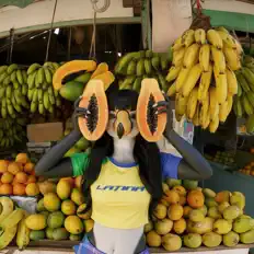 Ouça Tocanna, assista a videoclipes, leia a biografia, veja as datas das turnês e mais!