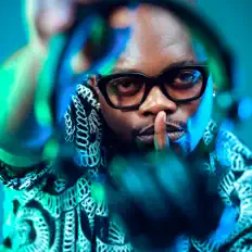 Dengarkan Ashley Black, tonton video musik, baca bio, lihat tanggal tur & lainnya!