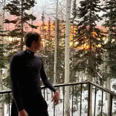 Dengarkan YURI, tonton video musik, baca bio, lihat tanggal tur & lainnya!