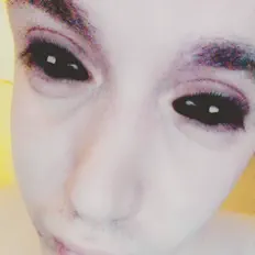 Dengarkan Dilly B, tonton video musik, baca bio, lihat tanggal tur & lainnya!