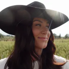Listen to Sarah Cole, watch music videos, read bio, see tour dates & more!