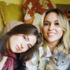 收听 Luna and The Carpets、观看音乐视频、阅读小传、查看巡演日期等 ！