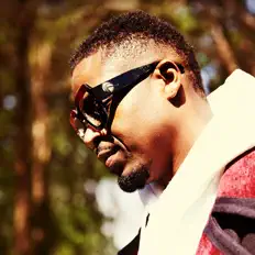 Écoutez RyanChristopher, regardez des vidéoclips, lisez la biographie, consultez les dates de tournée et plus encore !