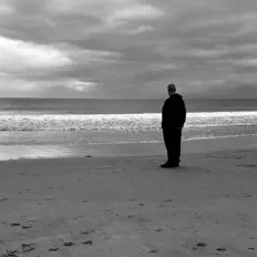 Luister naar The Microgram, bekijk muziekvideo's, lees de bio, bekijk de tourdata, en meer!