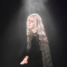 聆聽 Элли на маковом поле、觀看音樂影片、閱讀小傳、查看巡演日期等！