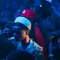 收听 GG SQUEEZE、观看音乐视频、阅读小传、查看巡演日期等 ！