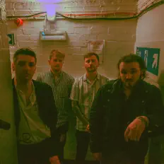 Dengarkan Lost In Vancouver, tonton video musik, baca bio, lihat tanggal tur & lainnya!