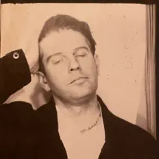 Dengarkan Mike Nisbet, tonton video musik, baca bio, lihat tanggal tur & lainnya!