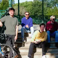 Poslechněte si interpreta Disaster Kid, sledujte hudební videa, přečtěte si životopis, podívejte se na data turné a další informace.