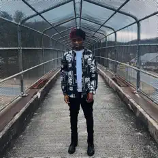 Écoutez Vecch, regardez des vidéoclips, lisez la biographie, consultez les dates de tournée et plus encore !