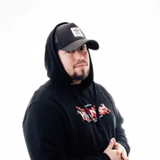 收听 Emsy、观看音乐视频、阅读小传、查看巡演日期等 ！