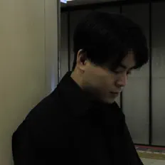 Dengarkan SAQAI, tonton video musik, baca bio, lihat tanggal tur & lainnya!