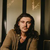 收听 undefined、观看音乐视频、阅读小传、查看巡演日期等 !