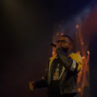 Ascolta undefined, guarda video musicali, leggi la biografia, vedi le date del tour & altro!