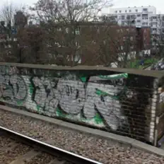 Ouça nayahlone, assista a videoclipes, leia a biografia, veja as datas das turnês e mais!