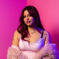 Ακούστε περιεχόμενο από undefined, παρακολουθήστε μουσικά βίντεο, διαβάστε το βιογραφικό, δείτε ημερομηνίες περιοδείας, και πολλά ακόμη!