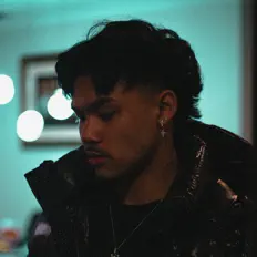 聆聽 Mike Cedez、觀看音樂影片、閱讀小傳、查看巡演日期等！