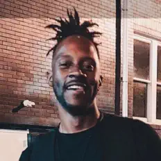 收听 P.R.O.O.F. Esq、观看音乐视频、阅读小传、查看巡演日期等 ！