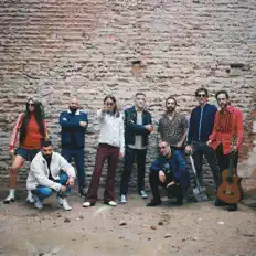 Poslechněte si interpreta Gipsy Power Band, sledujte hudební videa, přečtěte si životopis, podívejte se na data turné a další informace.