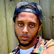 Poslechněte si interpreta Seabrook Crook, sledujte hudební videa, přečtěte si životopis, podívejte se na data turné a další informace.