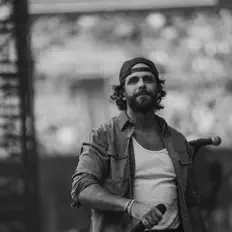 收听 Thomas Rhett、观看音乐视频、阅读小传、查看巡演日期等 ！