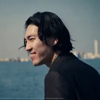 Escucha a undefined, mira vídeos musicales, lee la biografía, consulta fechas de giras y mucho más.