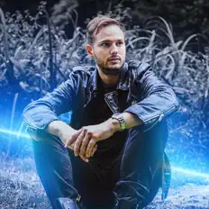 Poslechněte si interpreta BIG MD, sledujte hudební videa, přečtěte si životopis, podívejte se na data turné a další informace.