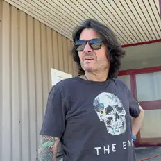 收听 CulturalException、观看音乐视频、阅读小传、查看巡演日期等 ！