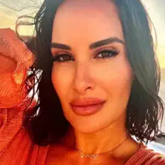 Ascolta Limor, guarda video musicali, leggi la biografia, vedi le date del tour & altro!