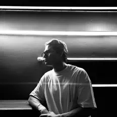 Escucha a ALEXANDER, mira videos musicales, lee su biografía, consulta las fechas de las gira y más.