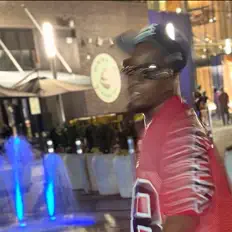 聆聽 4Gskii、觀看音樂影片、閱讀小傳、查看巡演日期等！