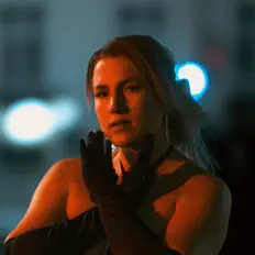 Rosa Skotte सुनें, म्यूज़िक वीडियो देखें, बायो पढ़ें, दौरे की तारीखें और बहुत कुछ देखें!