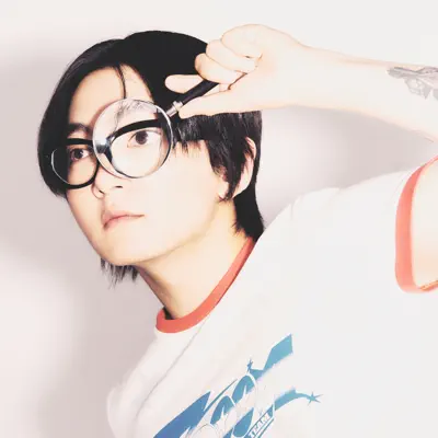 Listen to Sof'boy Han, watch music videos, read bio, see tour dates & more!
