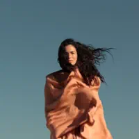 Poslechněte si interpreta undefined, sledujte hudební videa, přečtěte si životopis, podívejte se na data turné a další informace.