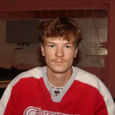 Posłuchaj wykonawcy VAKE, obejrzyj teledyski, przeczytaj biografię, zobacz daty tras koncertowych i nie tylko!