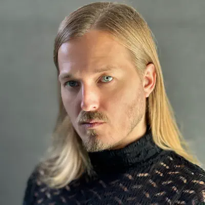 Listen to Konstantin Sibold, watch music videos, read bio, see tour dates & more!