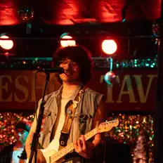 Jacob Dsouza सुनें, म्यूज़िक वीडियो देखें, बायो पढ़ें, दौरे की तारीखें और बहुत कुछ देखें!