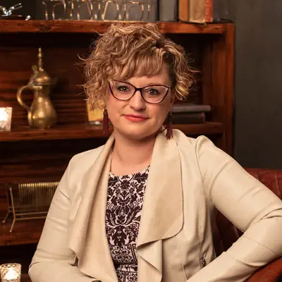 Listen to Laura Orshaw, watch music videos, read bio, see tour dates & more!