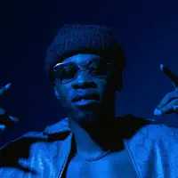 undefined सुनें, म्यूज़िक वीडियो देखें, बायो पढ़ें, दौरे की तारीखें और बहुत कुछ देखें!