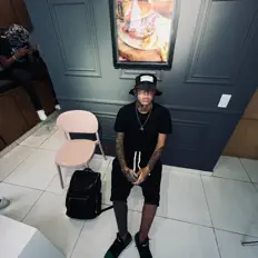 Listen to Ninle Hussle, watch music videos, read bio, see tour dates & more!