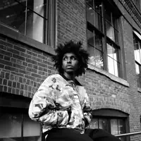 undefined을(를) 듣고, 뮤직 비디오를 보고, 약력을 읽고, 투어 일정 등을 확인하세요!