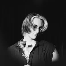 Sean Daily: песни, клипы, биография, даты выступлений и многое другое.