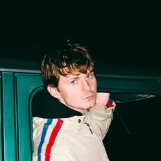 收听 yuice、观看音乐视频、阅读小传、查看巡演日期等 ！