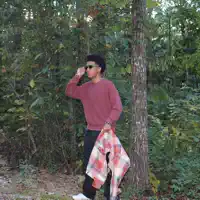 Ouça undefined, assista a videoclipes, leia a biografia, veja as datas das turnês e mais!