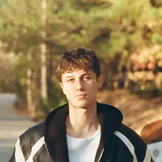 Dengarkan Tolga Ayaz, tonton video musik, baca bio, lihat tanggal tur & lainnya!