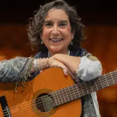 Zoraida Santiagoを聴いたり、ミュージックビデオを鑑賞したり、経歴やツアー日程などを確認したりしましょう！