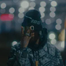 Raddreを聴いたり、ミュージックビデオを鑑賞したり、経歴やツアー日程などを確認したりしましょう!