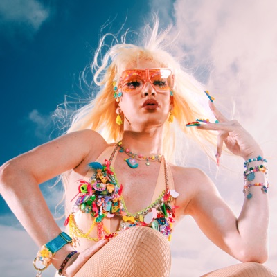 Listen to Carla Snöw, watch music videos, read bio, see tour dates & more!